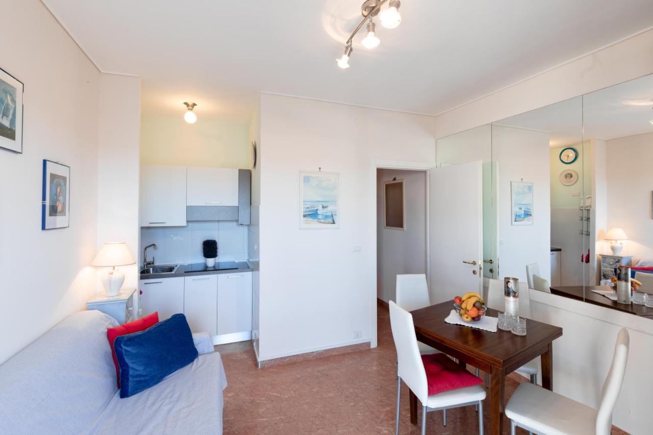 דירות בורדיגרה 110 - Casa Sole Vista Mare, In Centro 100 Metri Spiaggia מראה חיצוני תמונה